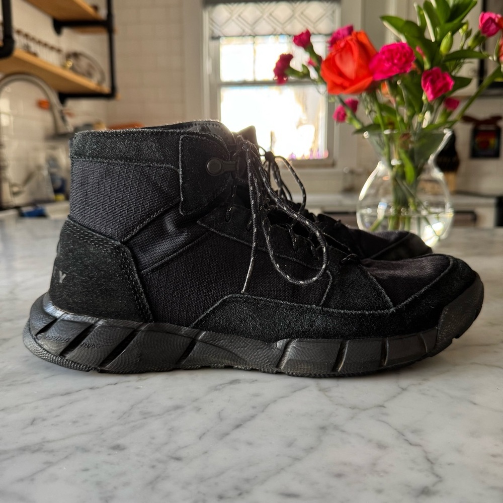Oakley Urban Explorer Mid Sneaker Boots, Men’s Size 10